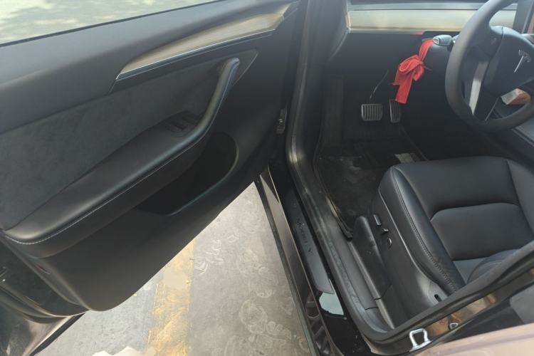 Used Tesla Model Y 2022 Rear-Wheel-Drive Version Driver Seat
