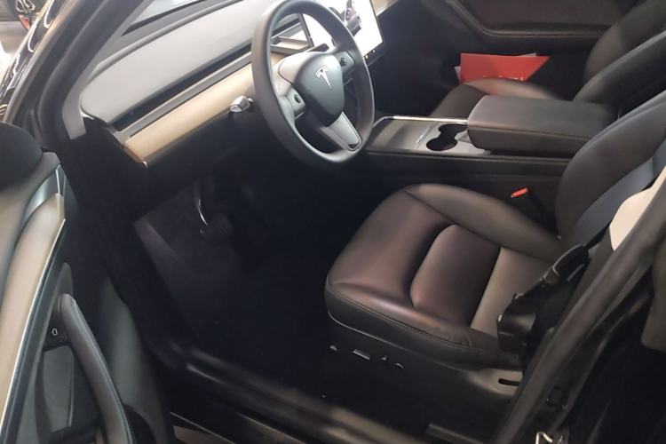 Used Tesla Model Y 2022 Rear-Wheel-Drive Version Driver Seat