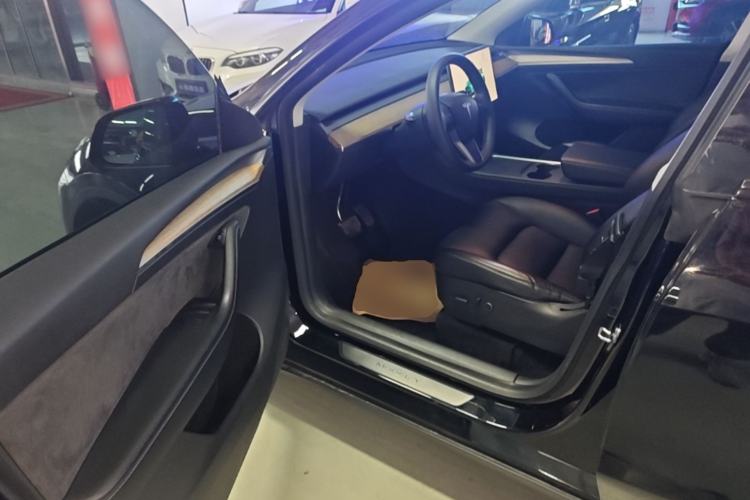 Used Tesla Model Y 2022 Rear-Wheel-Drive Version Driver Seat
