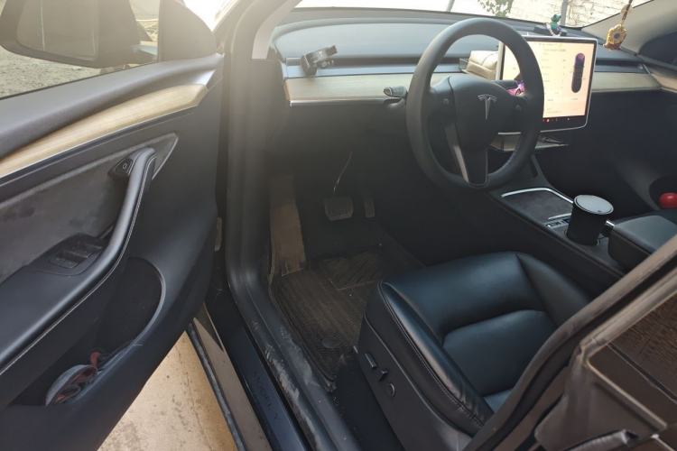 Used Tesla Model Y 2022 Revised Version Rear-Wheel Drive Driver Seat
