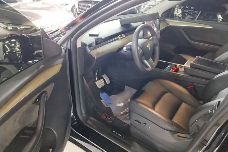 Used Tesla Model Y 2022 Performance High-Performance All-Wheel-Drive Version Driver Seat