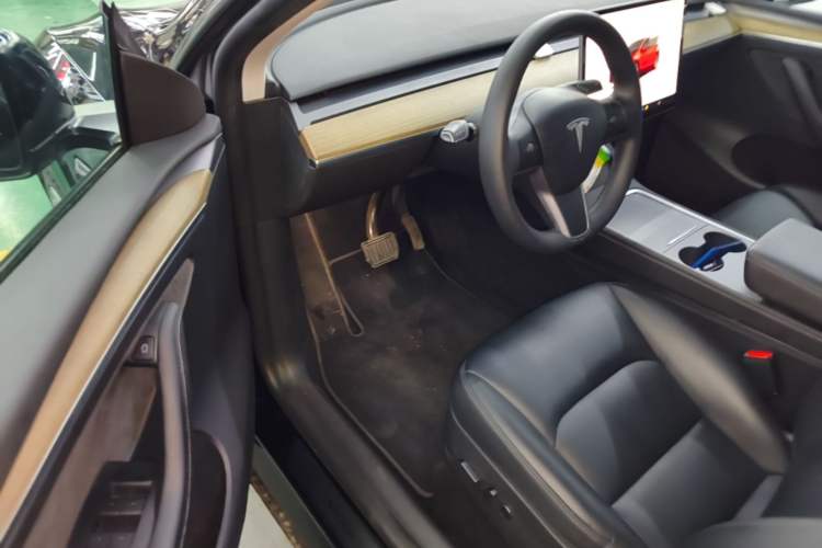 Used Tesla Model Y 2022 Revised Version Rear-Wheel Drive Driver Seat