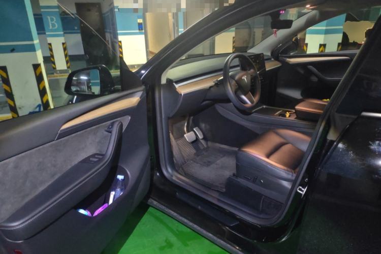Used Tesla Model Y 2022 Rear-Wheel-Drive Version Driver Seat