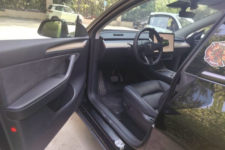 Used Tesla Model Y 2022 Rear-Wheel-Drive Version Driver Seat