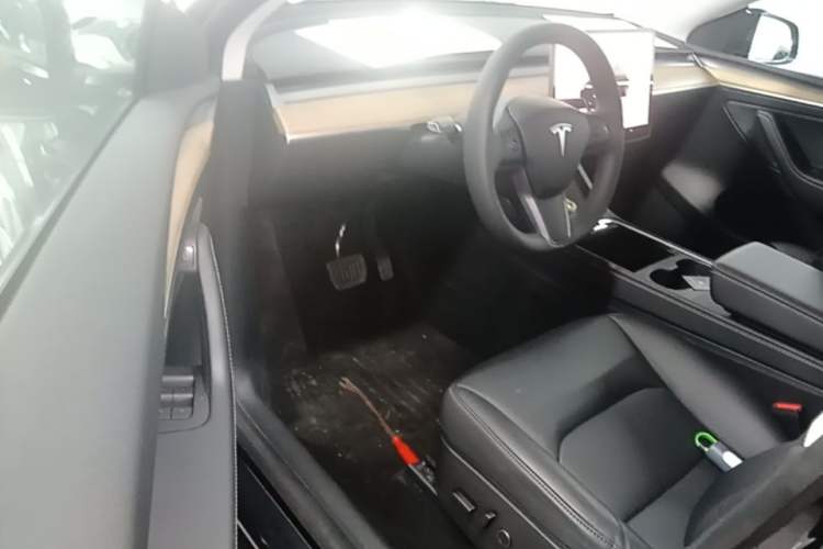 Used Tesla Model Y 2022 Revised Version Rear-Wheel Drive Driver Seat