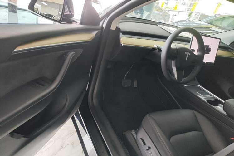 Used Tesla Model Y 2022 Revised Version Rear-Wheel Drive Driver Seat