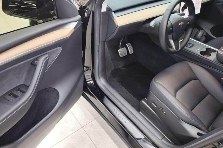 Used Tesla Model Y 2022 Revised Version Rear-Wheel Drive Driver Seat