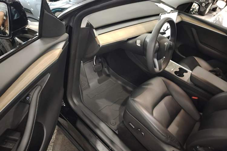 Used Tesla Model Y 2022 Revised Version Rear-Wheel Drive Driver Seat