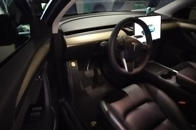 Used Tesla Model Y 2022 Revised Version Long-Range All-Wheel Drive Driver Seat