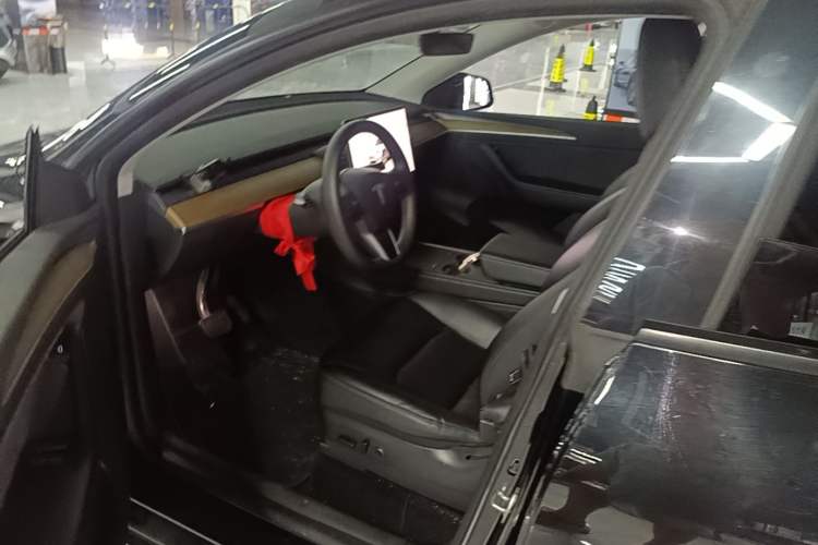 Used Tesla Model Y 2022 Rear-Wheel-Drive Version Driver Seat