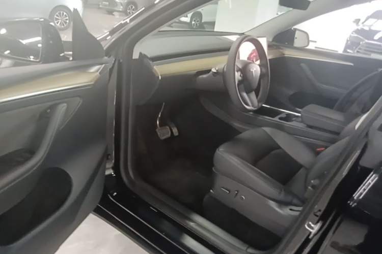 Used Tesla Model Y 2022 Revised Version Rear-Wheel Drive Driver Seat