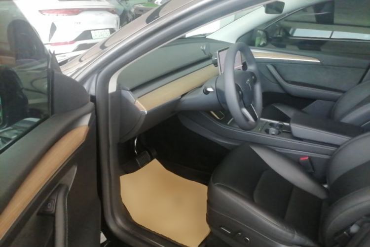 Used Tesla Model Y 2022 Revised Version Rear-Wheel Drive Driver Seat