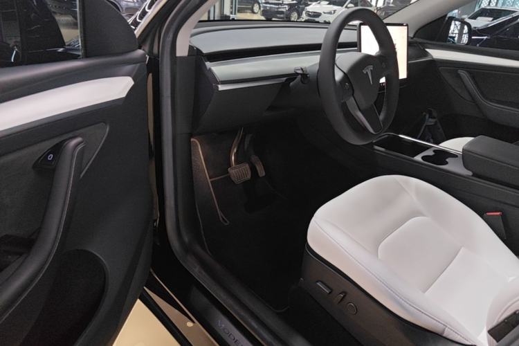 Used Tesla Model Y 2022 Revised Version Long-Range All-Wheel Drive Driver Seat