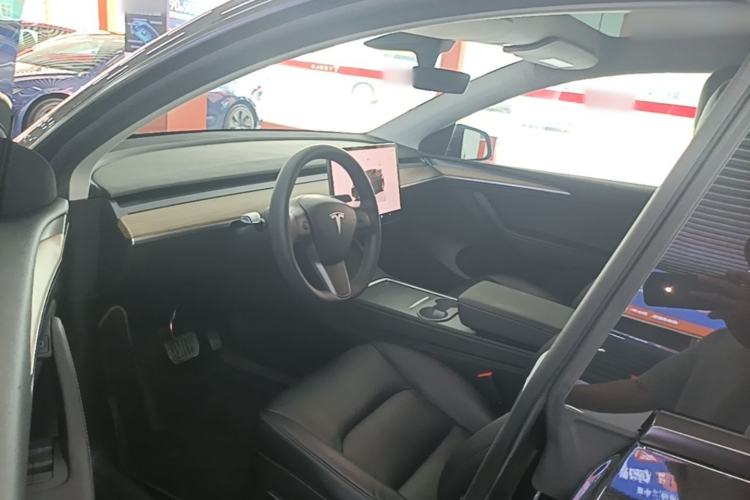 Used Tesla Model Y 2022 Rear-Wheel-Drive Version Driver Seat