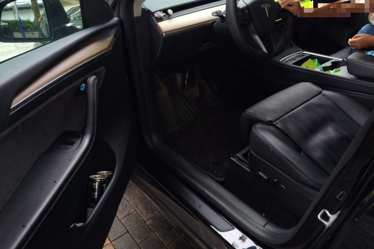 Used Tesla Model Y 2022 Rear-Wheel-Drive Version Driver Seat