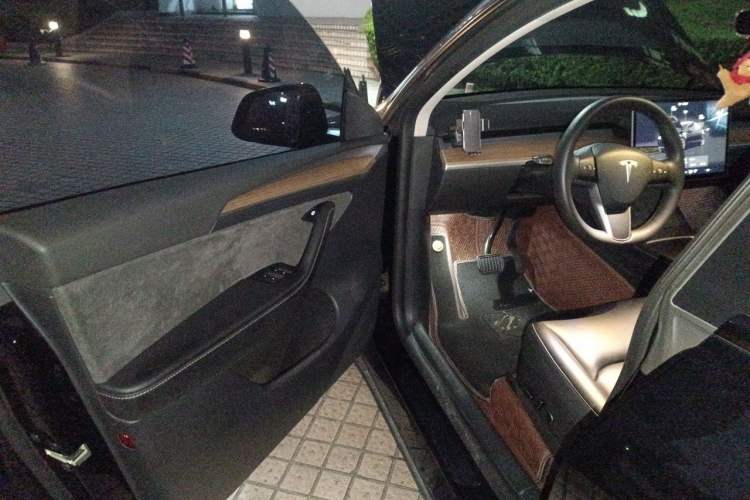Used Tesla Model Y 2022 Rear-Wheel-Drive Version Driver Seat