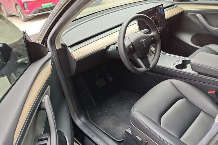 Used Tesla Model Y 2022 Revised Version Rear-Wheel Drive Driver Seat