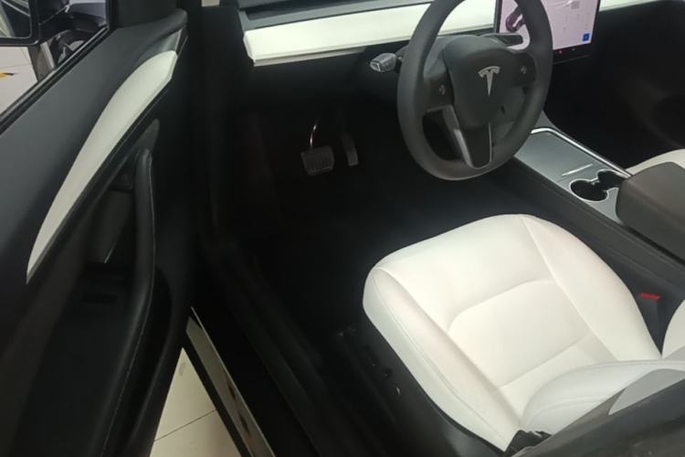 Used Tesla Model Y 2022 Revised Version Rear-Wheel Drive Driver Seat