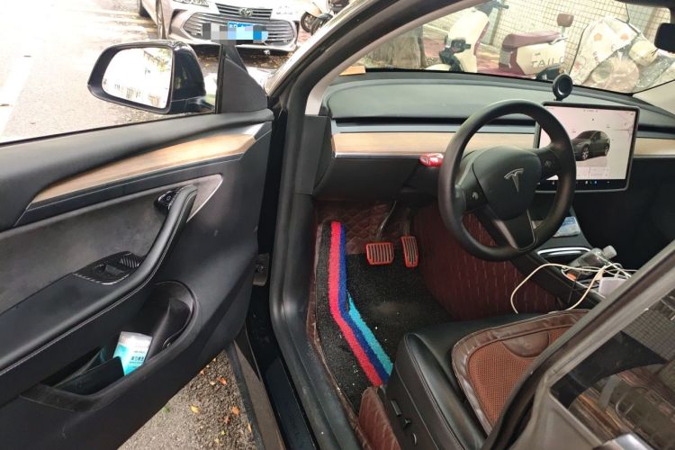 Used Tesla Model Y 2022 Rear-Wheel-Drive Version Driver Seat