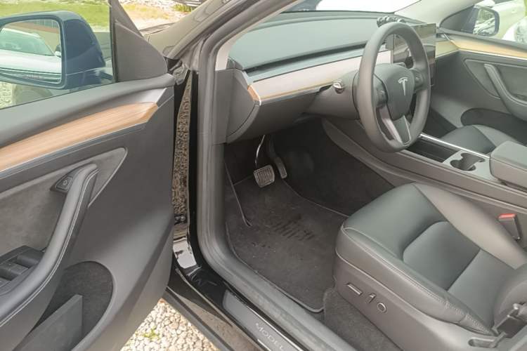 Used Tesla Model Y 2022 Revised Version Rear-Wheel Drive Driver Seat
