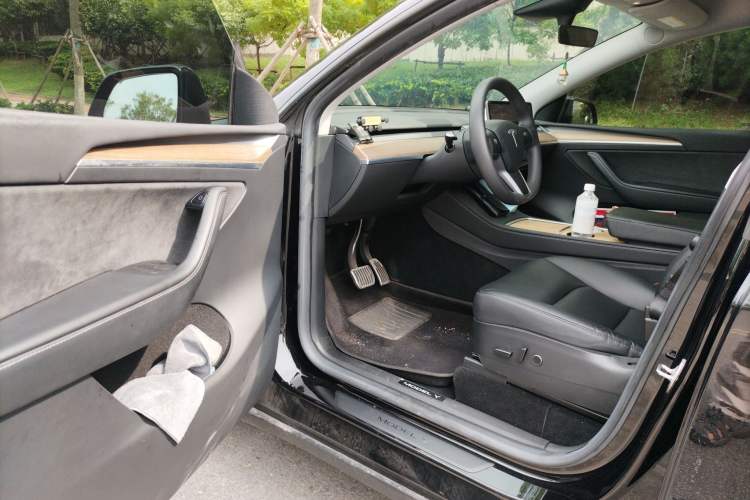 Used Tesla Model Y 2022 Rear-Wheel-Drive Version Driver Seat