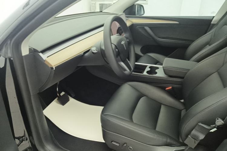 Used Tesla Model Y 2022 Revised Version Rear-Wheel Drive Driver Seat