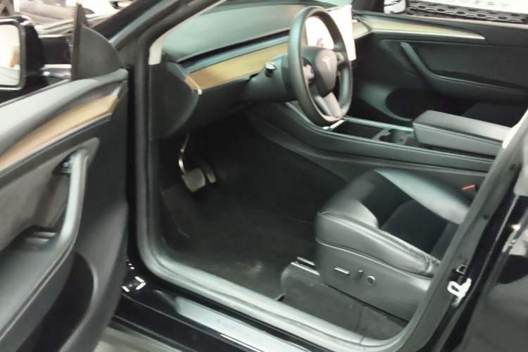 Used Tesla Model Y 2022 Rear-Wheel-Drive Version Driver Seat