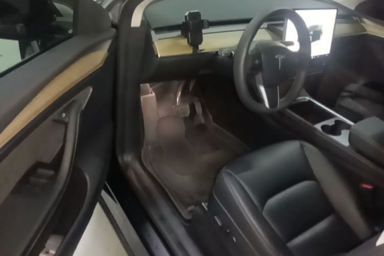 Used Tesla Model Y 2022 Revised Version Rear-Wheel Drive Driver Seat