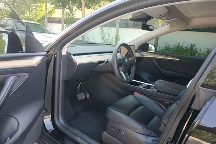 Used Tesla Model Y 2022 Revised Version Rear-Wheel Drive Driver Seat