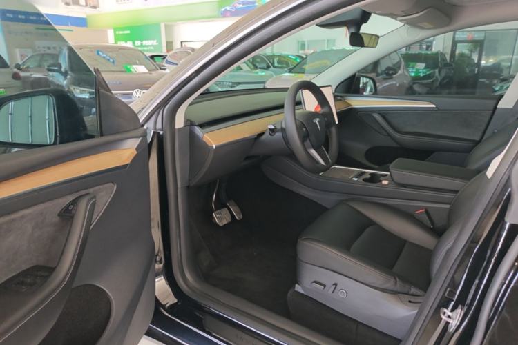 Used Tesla Model Y 2022 Rear-Wheel-Drive Version Driver Seat