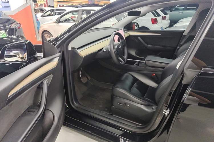 Used Tesla Model Y 2022 Revised Version Rear-Wheel Drive Driver Seat