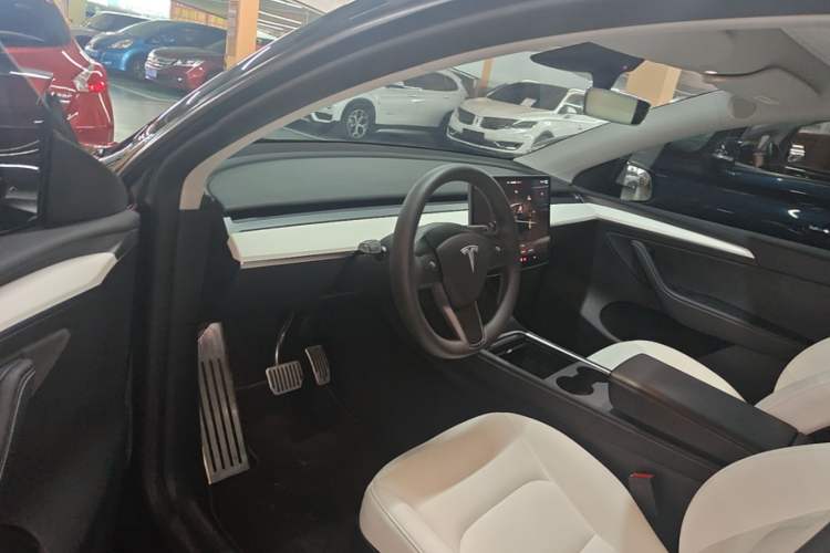 Used Tesla Model Y 2022 Revised Version Rear-Wheel Drive Driver Seat
