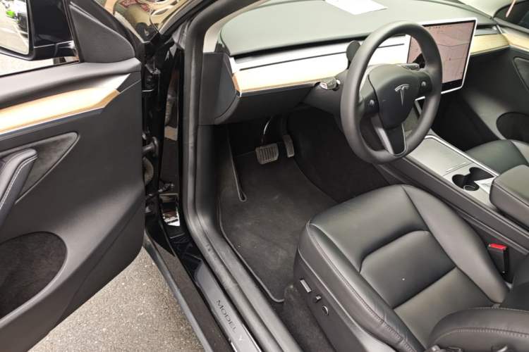 Used Tesla Model Y 2022 Revised Version Rear-Wheel Drive Driver Seat