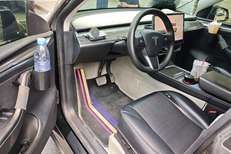 Used Tesla Model Y 2022 Rear-Wheel-Drive Version Driver Seat