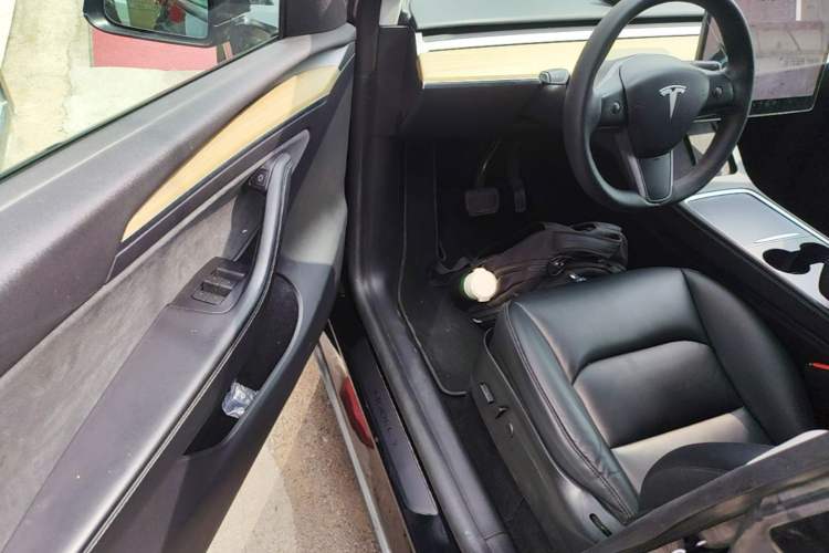 Used Tesla Model Y 2022 Revised Version Rear-Wheel Drive Driver Seat