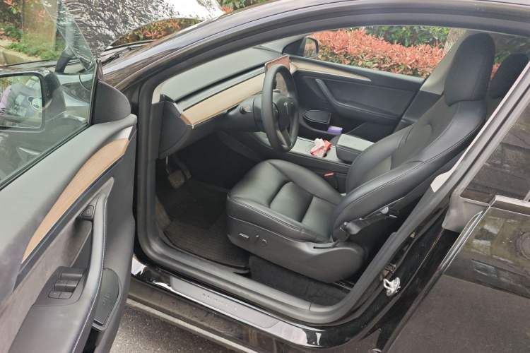 Used Tesla Model Y 2022 Rear-Wheel-Drive Version Driver Seat