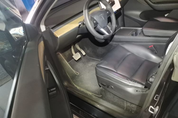 Used Tesla Model Y 2022 Rear-Wheel-Drive Version Driver Seat