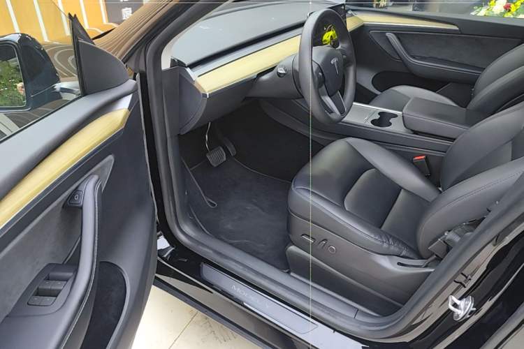 Used Tesla Model Y 2022 Revised Version Rear-Wheel Drive Driver Seat