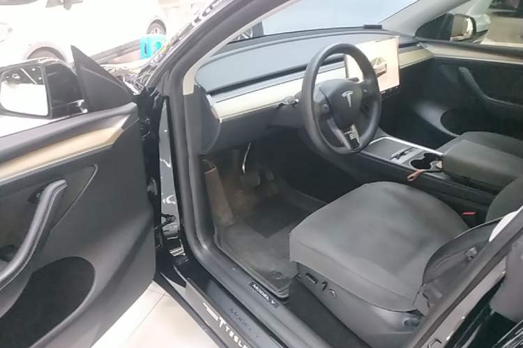 Used Tesla Model Y 2022 Revised Version Rear-Wheel Drive Driver Seat