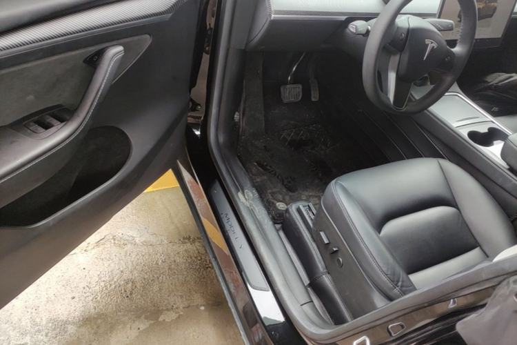 Used Tesla Model Y 2022 Rear-Wheel-Drive Version Driver Seat