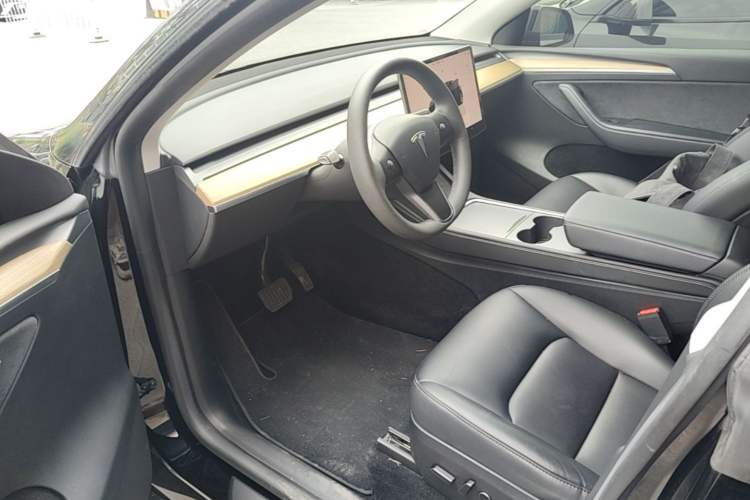 Used Tesla Model Y 2022 Revised Version Rear-Wheel Drive Driver Seat