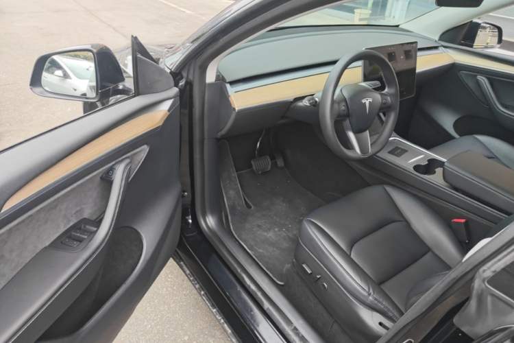 Used Tesla Model Y 2022 Rear-Wheel-Drive Version Driver Seat