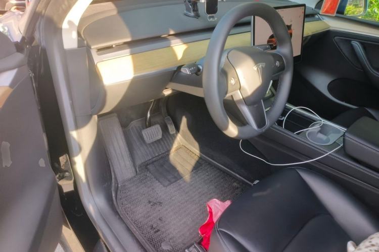 Used Tesla Model Y 2022 Rear-Wheel-Drive Version Driver Seat