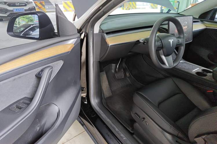 Used Tesla Model Y 2022 Revised Version Rear-Wheel Drive Driver Seat