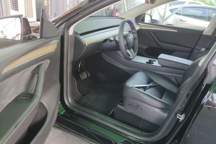 Used Tesla Model Y 2022 Revised Version Rear-Wheel Drive Driver Seat