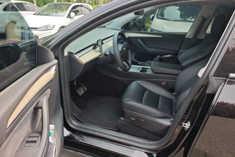 Used Tesla Model Y 2022 Revised Version Rear-Wheel Drive Driver Seat