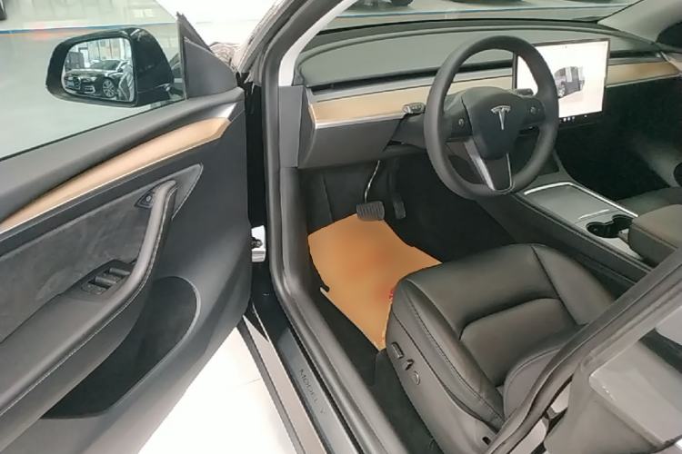 Used Tesla Model Y 2022 Rear-Wheel-Drive Version Driver Seat