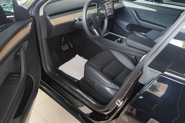 Used Tesla Model Y 2022 Revised Version Rear-Wheel Drive Driver Seat