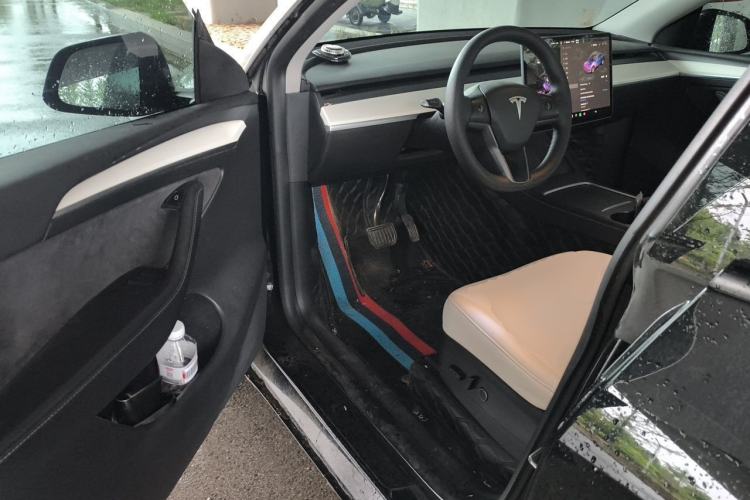 Used Tesla Model Y 2022 Rear-Wheel-Drive Version Driver Seat