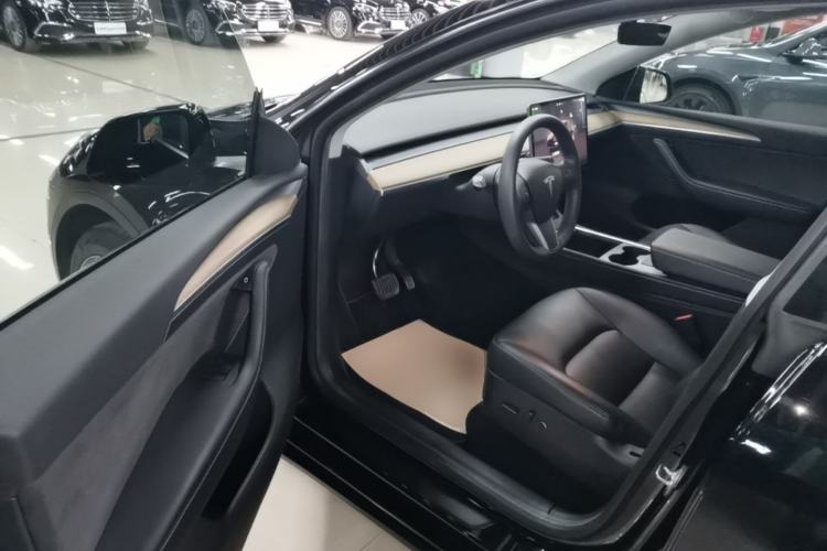Used Tesla Model Y 2022 Rear-Wheel-Drive Version Driver Seat